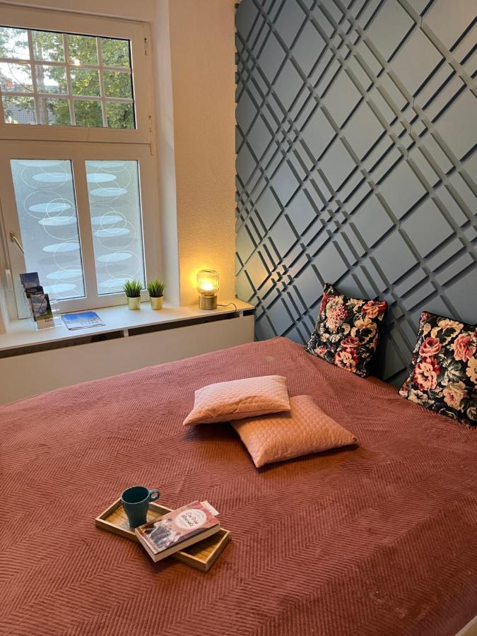 Zentrales Apartment Am Hafen Inklusive Netflix! Emden Bagian luar foto